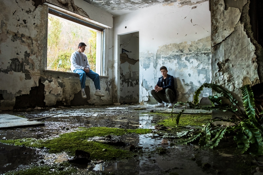 Tempo di posa -01 - Copia.jpg